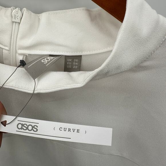 Asos Curve NWT White Mock Neck Cuffed Sleeve Blouse // 22 - Picture 4 of 9